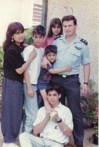 אילנה יהב ומשפחתה צילום תמר שחם