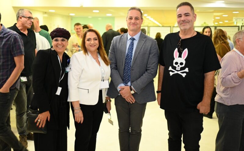 כנס מאיר למחקר, מימין זוהר לבקוביץ, פרופ' יעקב חן, ד
