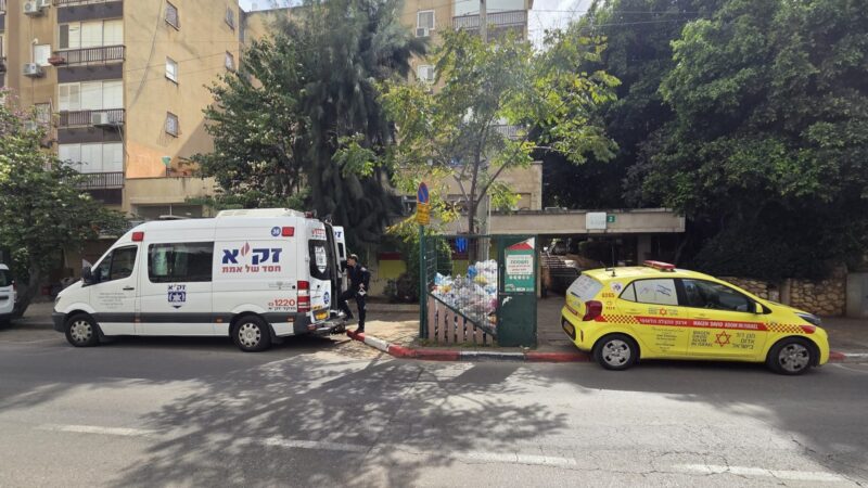 גופה ברחוב רופין בכפר סבא, צילום זקא