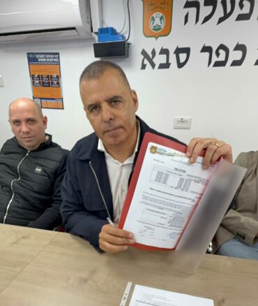 רפי סער חותם על היתר האכלוס למתחם צים אורבן, דוברות העירייה