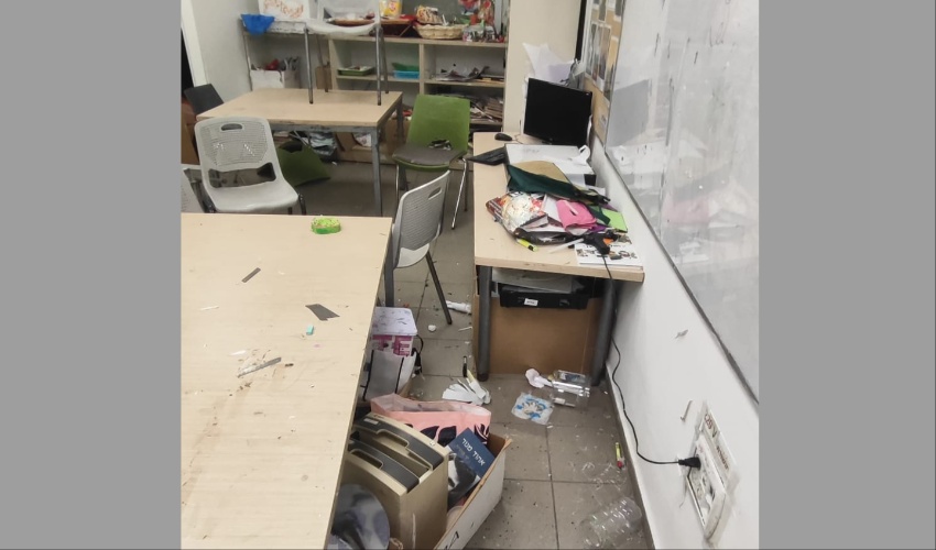 ונדליזם בדבורה עומר, צילום עיריית כפר סבא